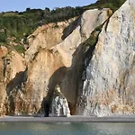 2 A 15 Mn De La En Pleine Nature Jacuzzi Dispo Du 01 Avril Au 15 Octobre